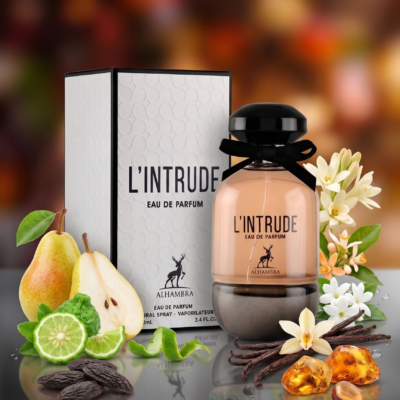 Perfume L'Intrude de Maison Alhambra con notas de pera, bergamota, nardos, flor de azahar, jazmín sambac, pachulí, ambroxan, vainilla y vetiver. Fragancia floral femenina.